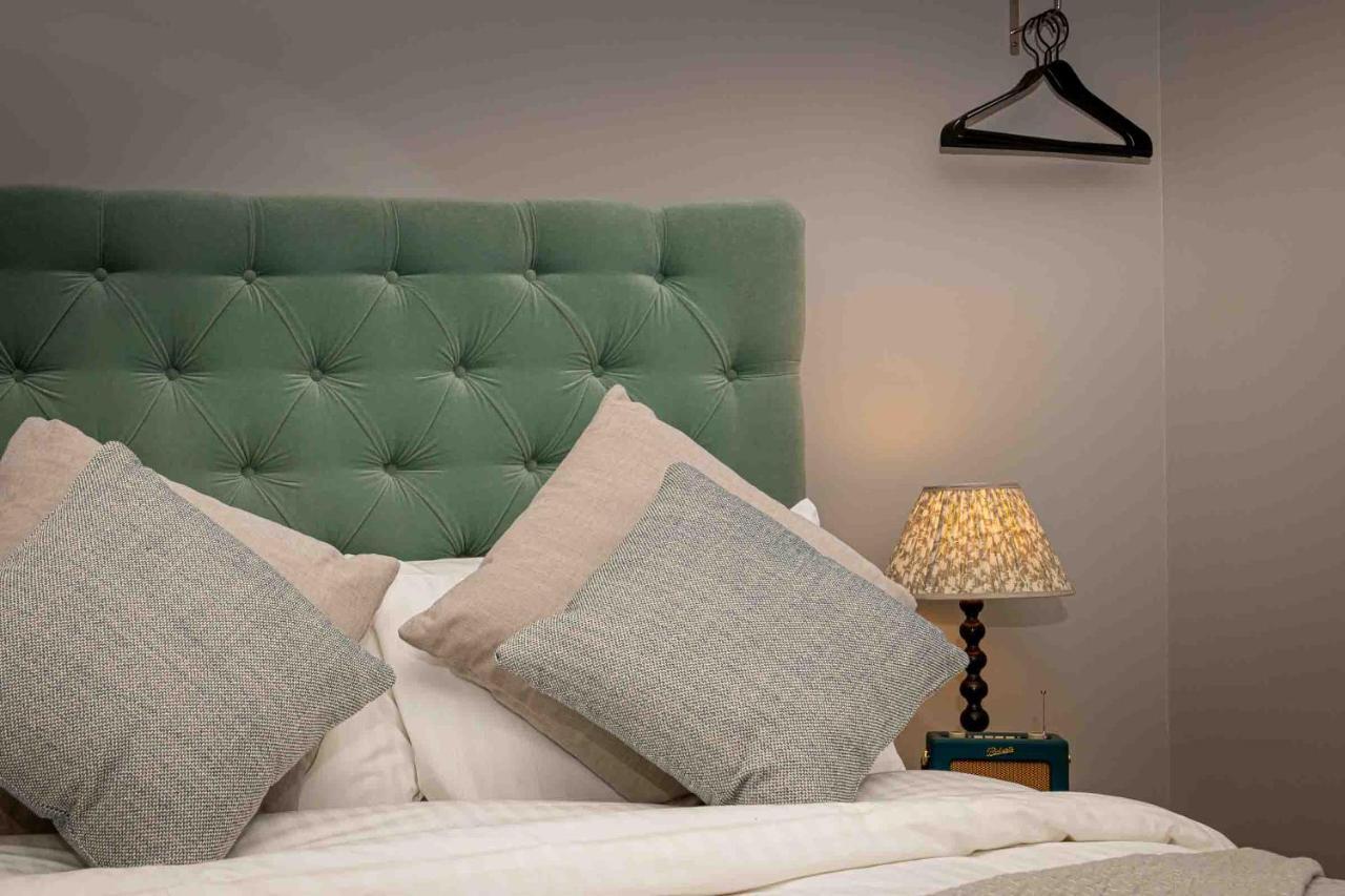Stylish Modern 1 Bedroom, City Centre Bath Eksteriør billede